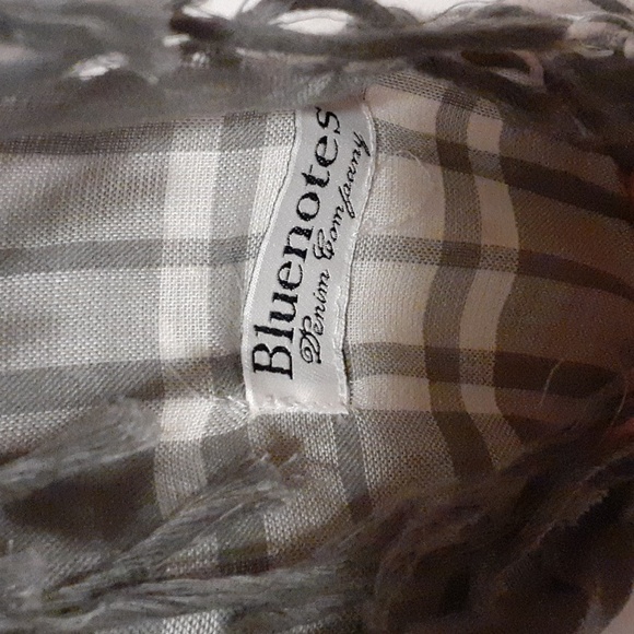 Large Scarf - Picture 4 of 4